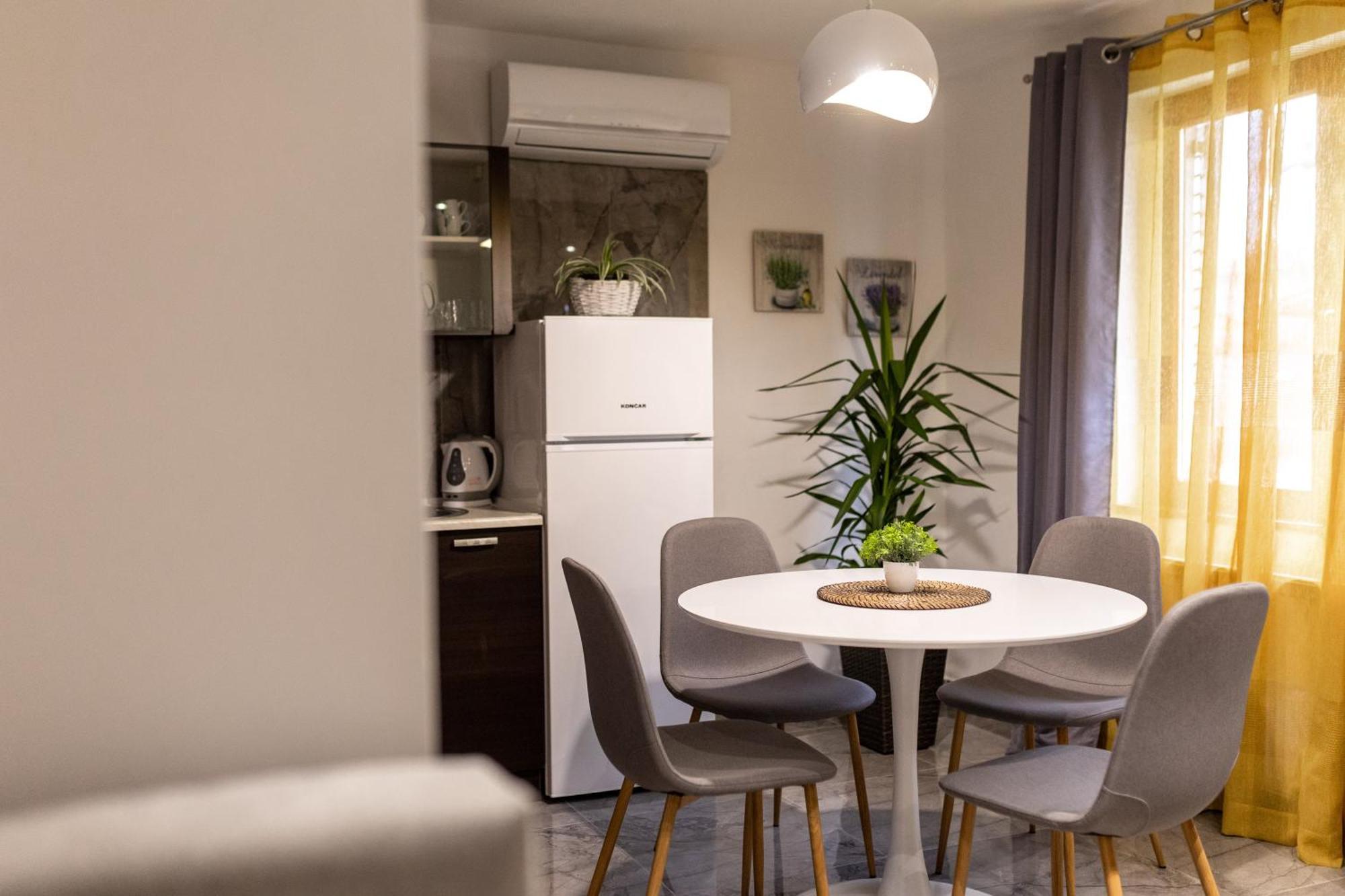 Studio Apartman Planb, Self Check In Osijek Exterior foto